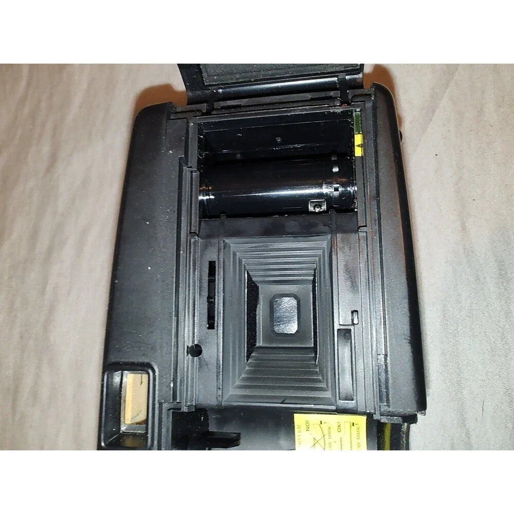 Studio 35 ST-200 Point & Shoot Reusable Camera w/Flash Black For Parts No Test
